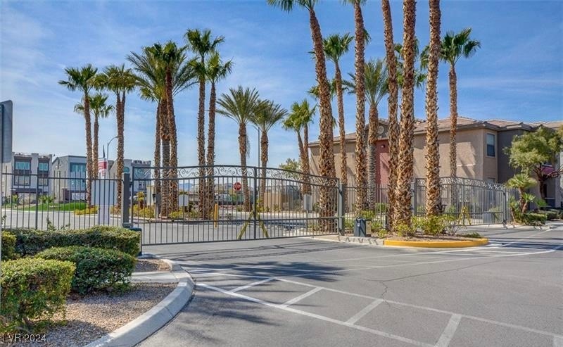 8000 West Badura Avenue 1077