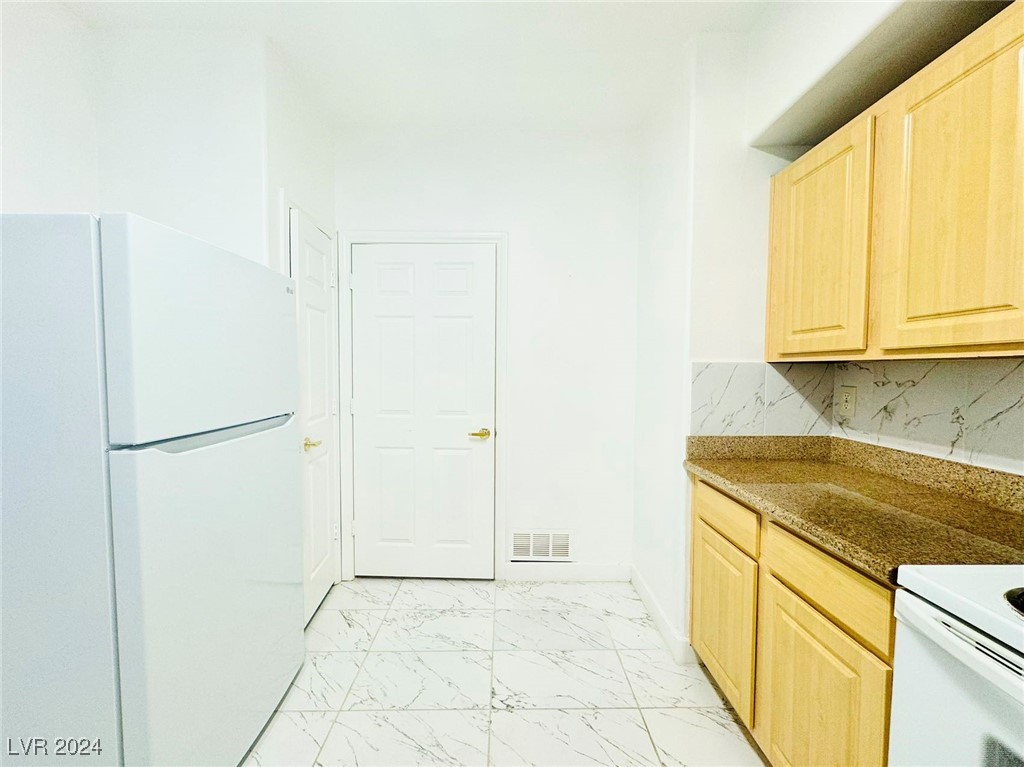 8000 West Badura Avenue 1077