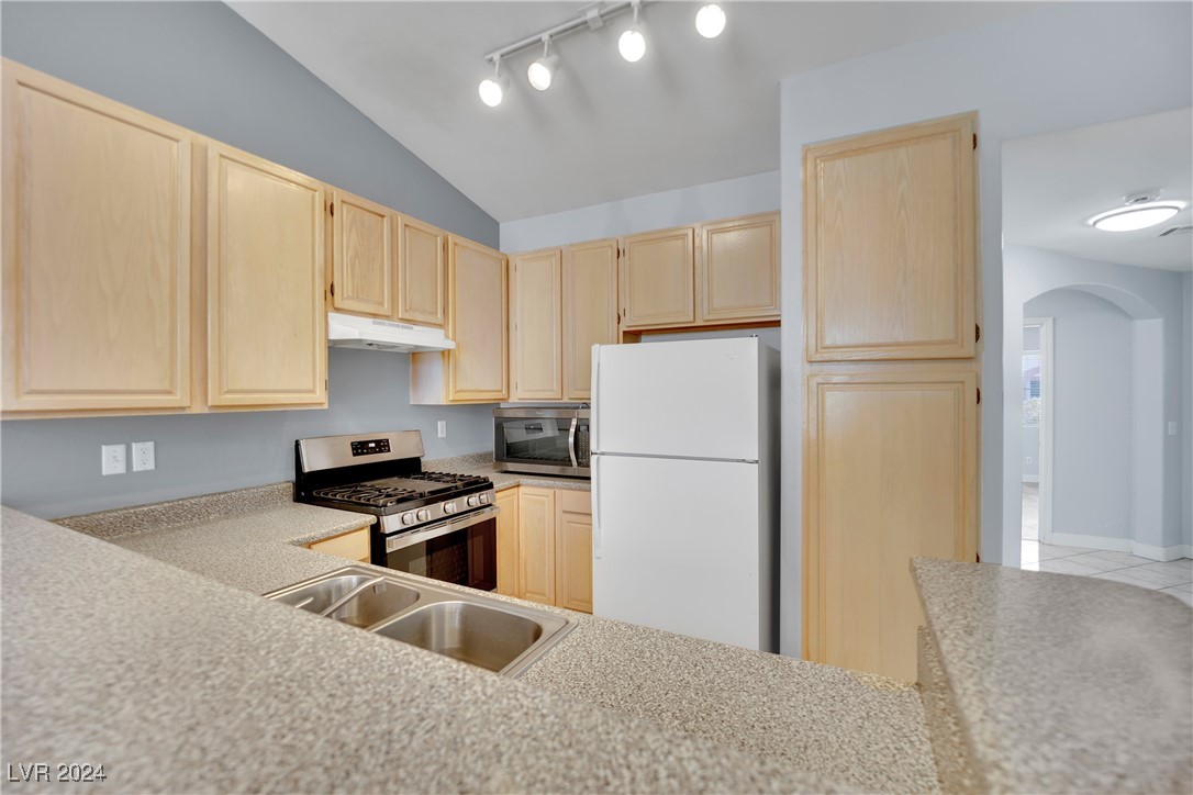 5125 Briar Meadow Way