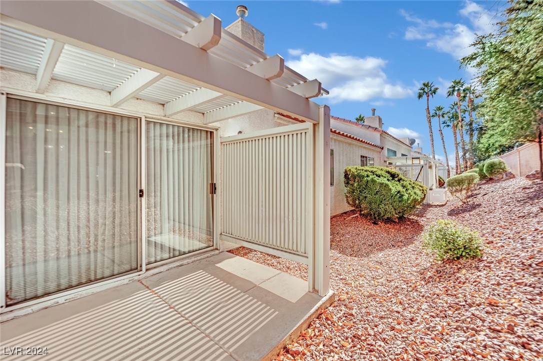 5125 Briar Meadow Way