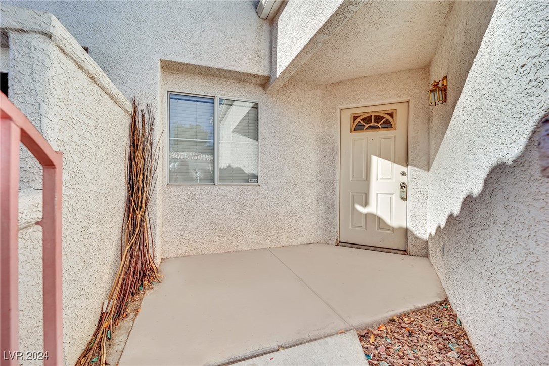 5125 Briar Meadow Way