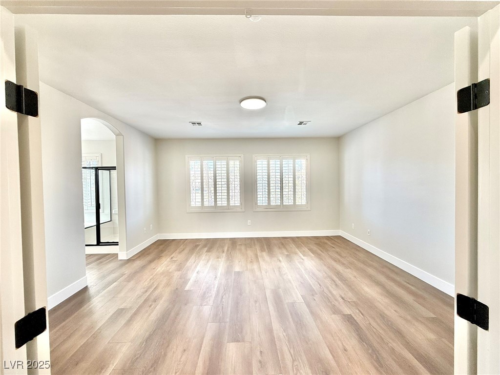 109 Lakewood Garden Drive