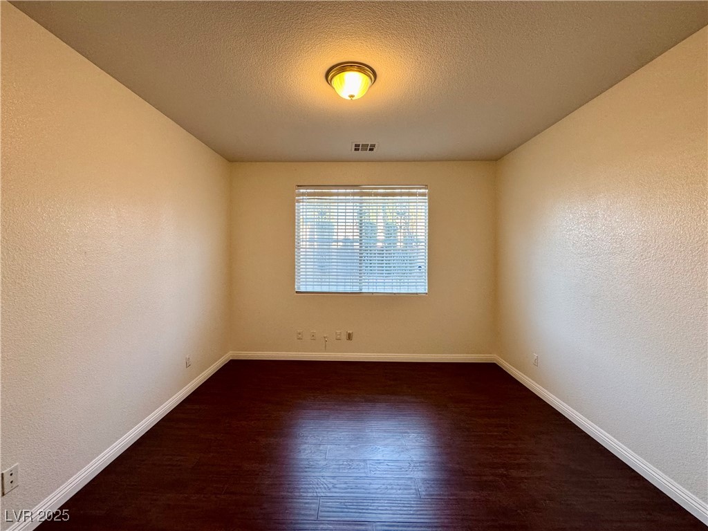 3028 Teal Beach Street