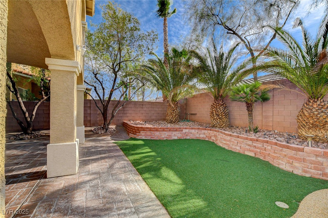 7619 Belgian Lion Street