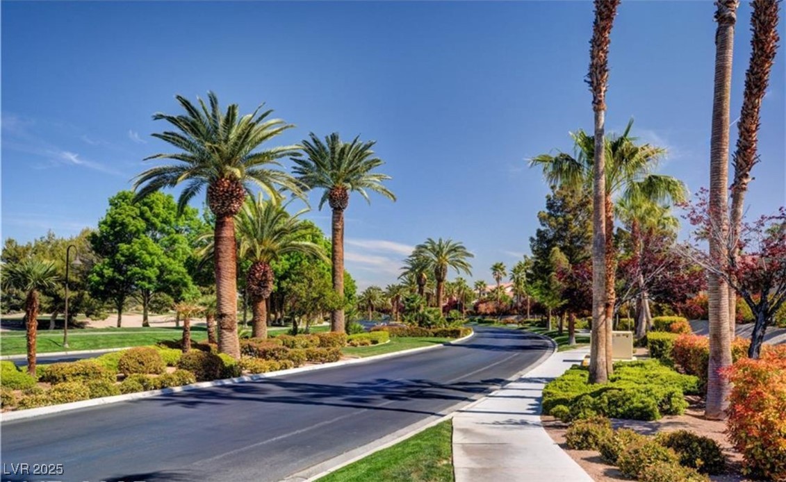 242 Botanic Gardens Drive