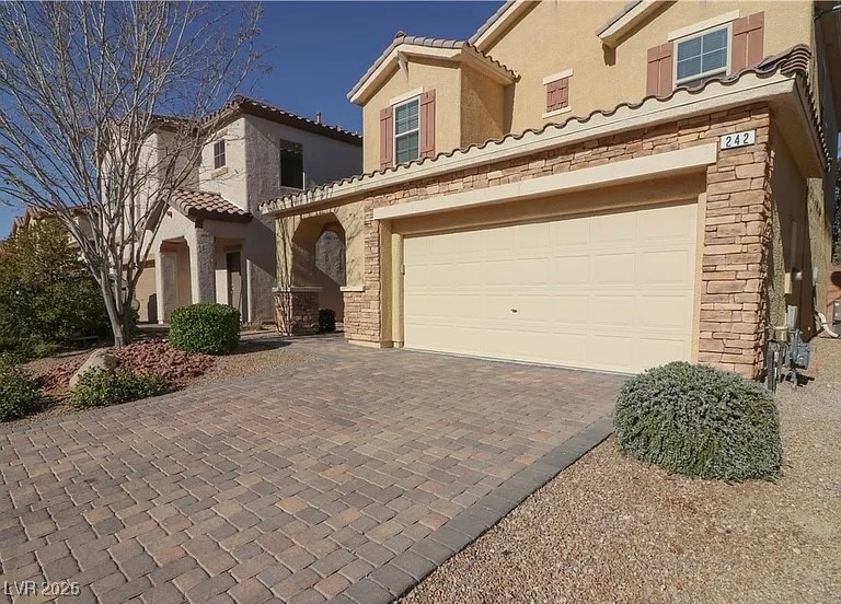 242 Botanic Gardens Drive