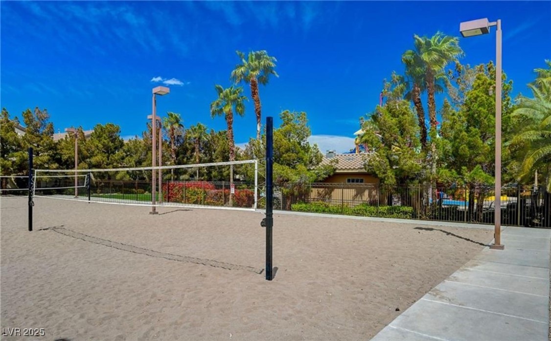 242 Botanic Gardens Drive