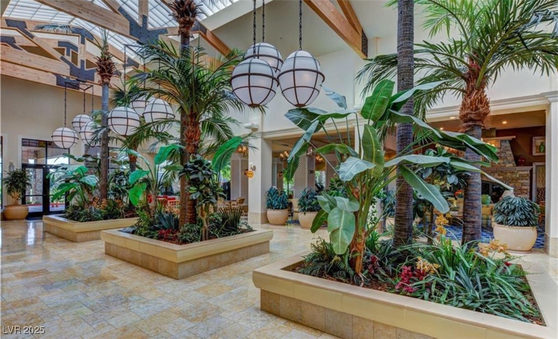 242 Botanic Gardens Drive