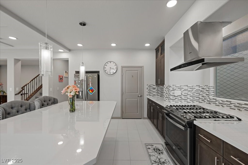 6618 Tangled Vines Avenue