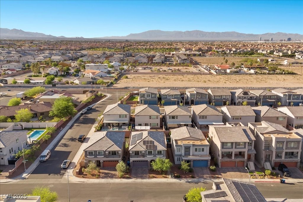 6618 Tangled Vines Avenue