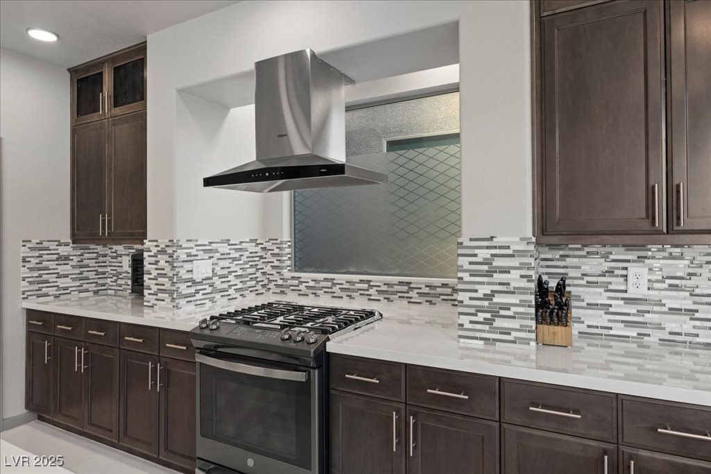 6618 Tangled Vines Avenue