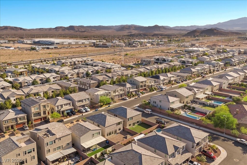 6618 Tangled Vines Avenue