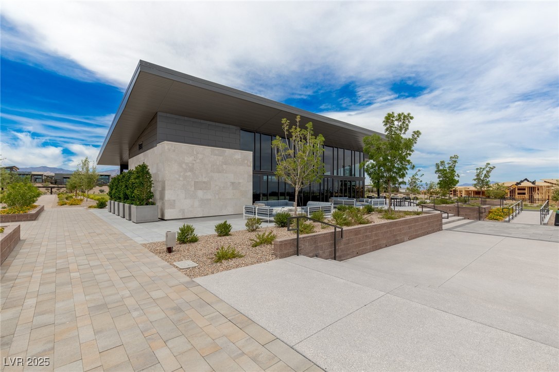 5192 Rock Daisy Drive