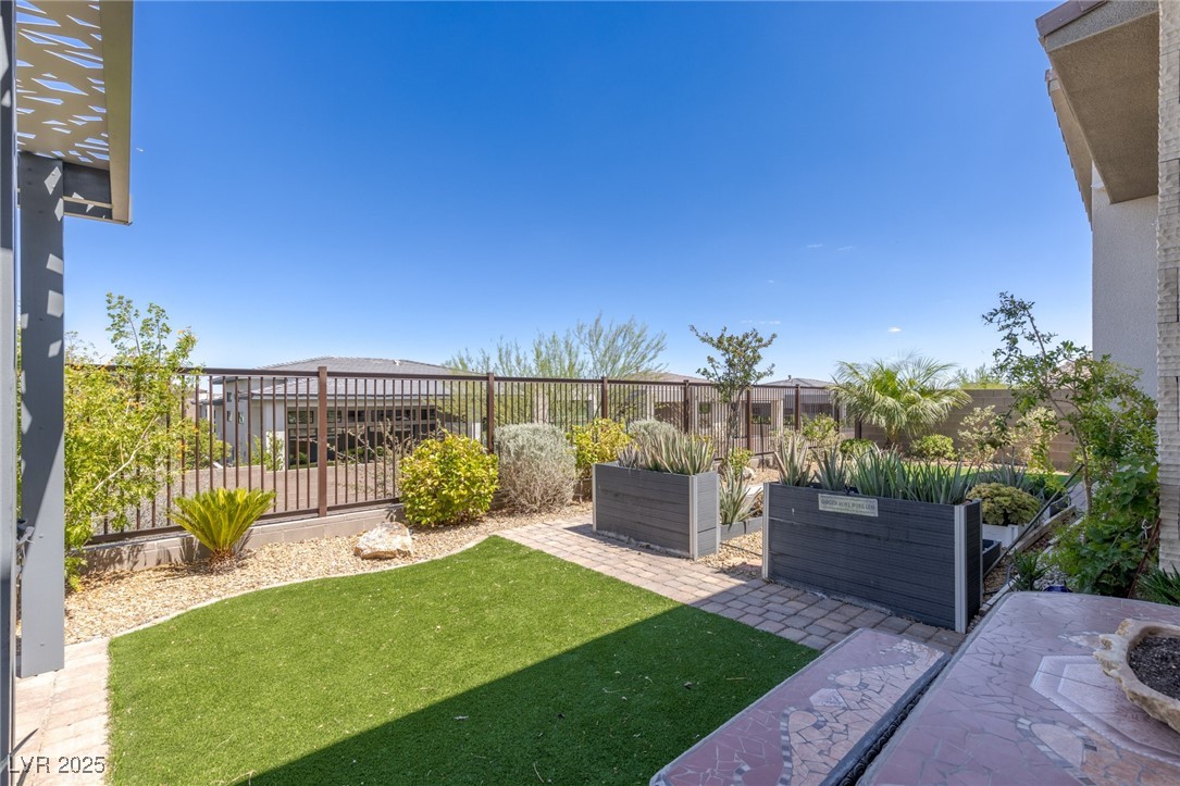 5192 Rock Daisy Drive