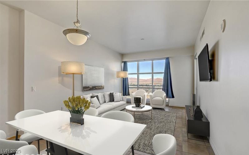 150 Las Vegas Boulevard 818