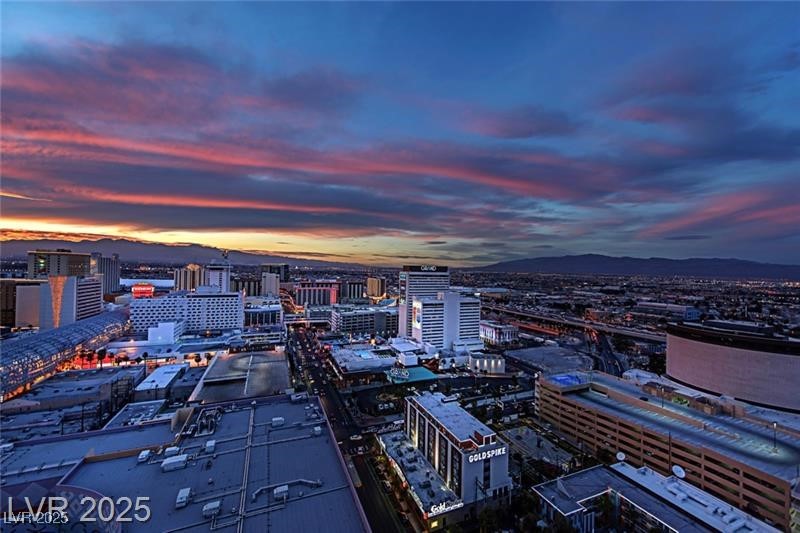 150 Las Vegas Boulevard 818
