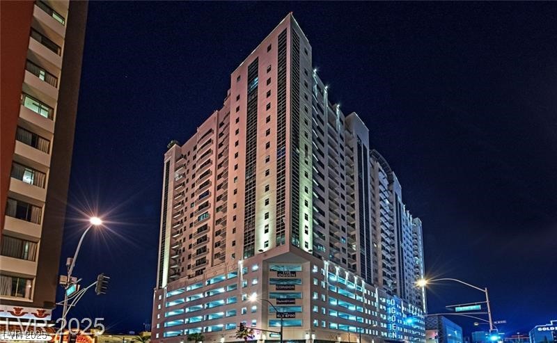150 Las Vegas Boulevard 818