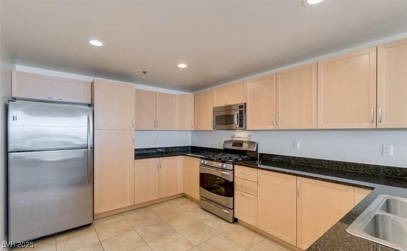 150 Las Vegas Boulevard 818