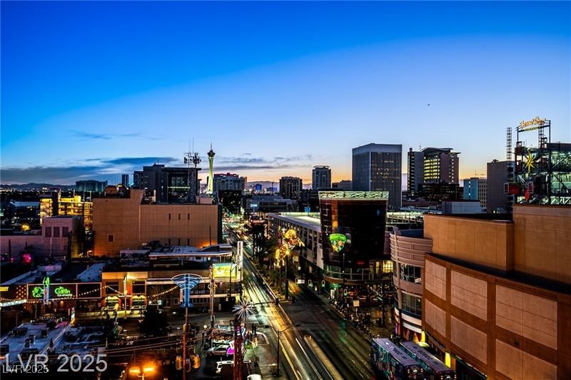 150 Las Vegas Boulevard 818