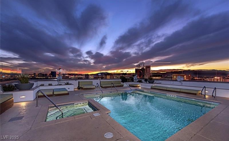 150 Las Vegas Boulevard 818
