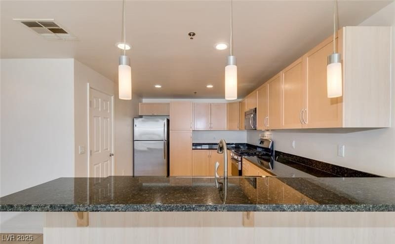 150 Las Vegas Boulevard 818