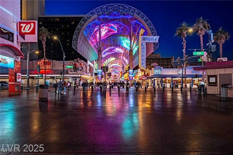 150 Las Vegas Boulevard 818