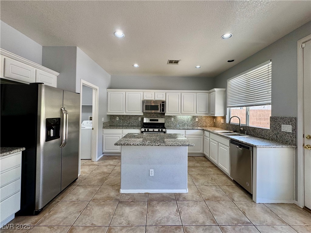 7887 Sagebrush Bend Street