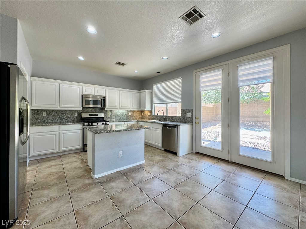 7887 Sagebrush Bend Street