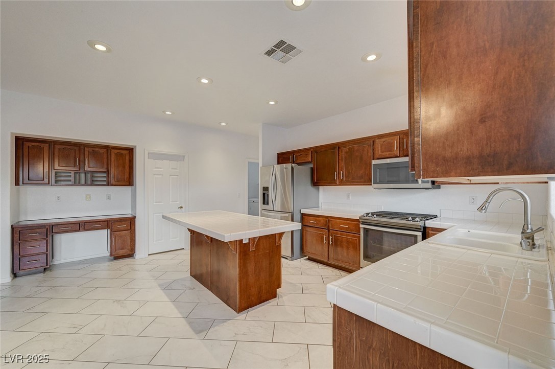 6012 Prospector Trail