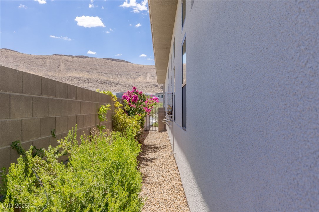 5192 Rock Daisy Drive