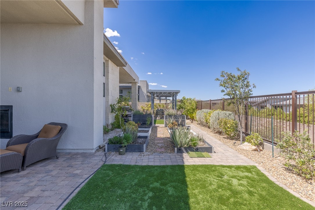 5192 Rock Daisy Drive