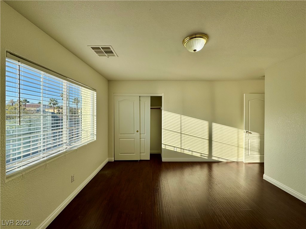 3028 Teal Beach Street