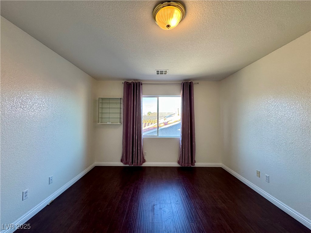 3028 Teal Beach Street