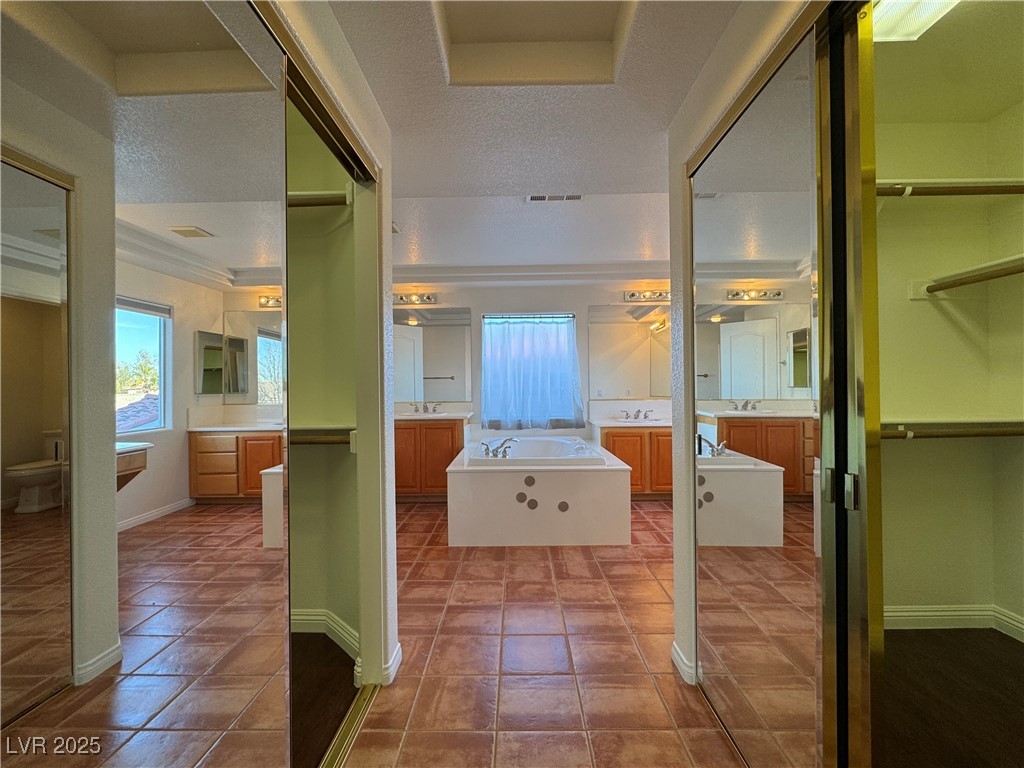 3028 Teal Beach Street