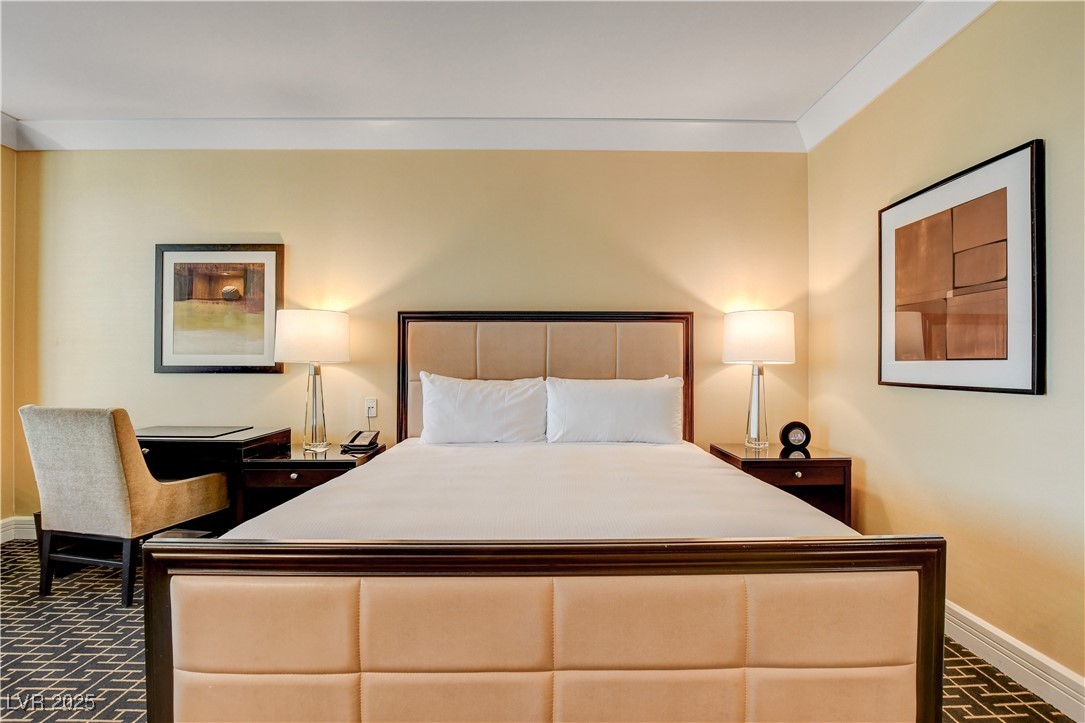 2000 North Fashion Show Drive 3316