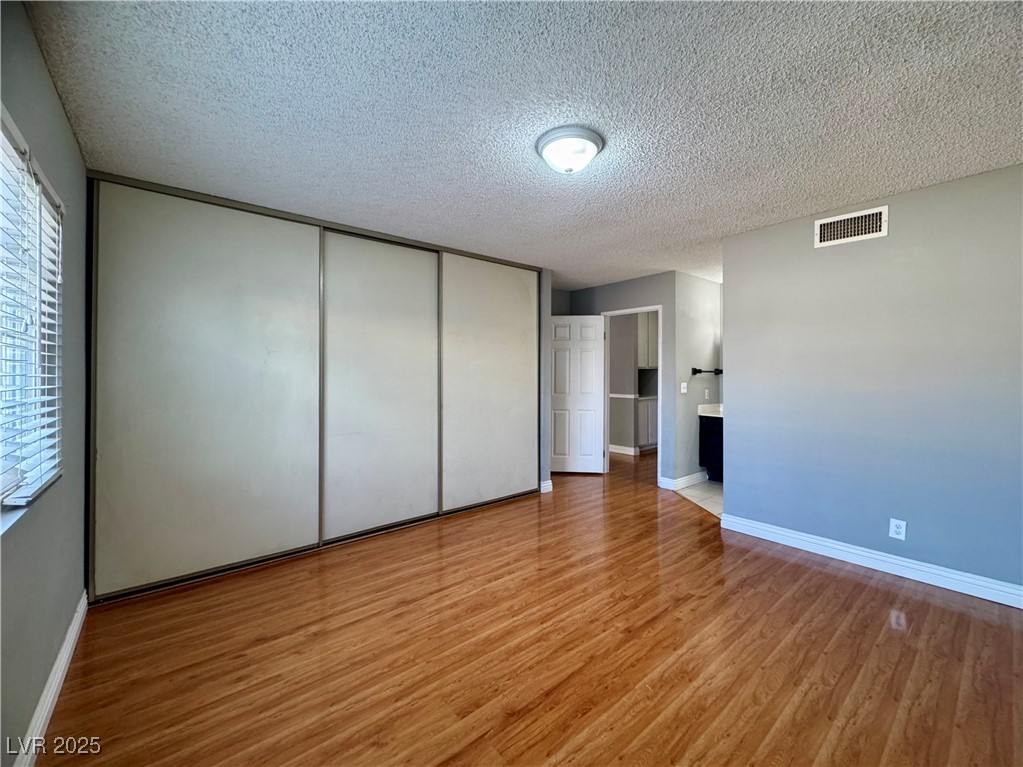 7018 MONTCLIFF Avenue