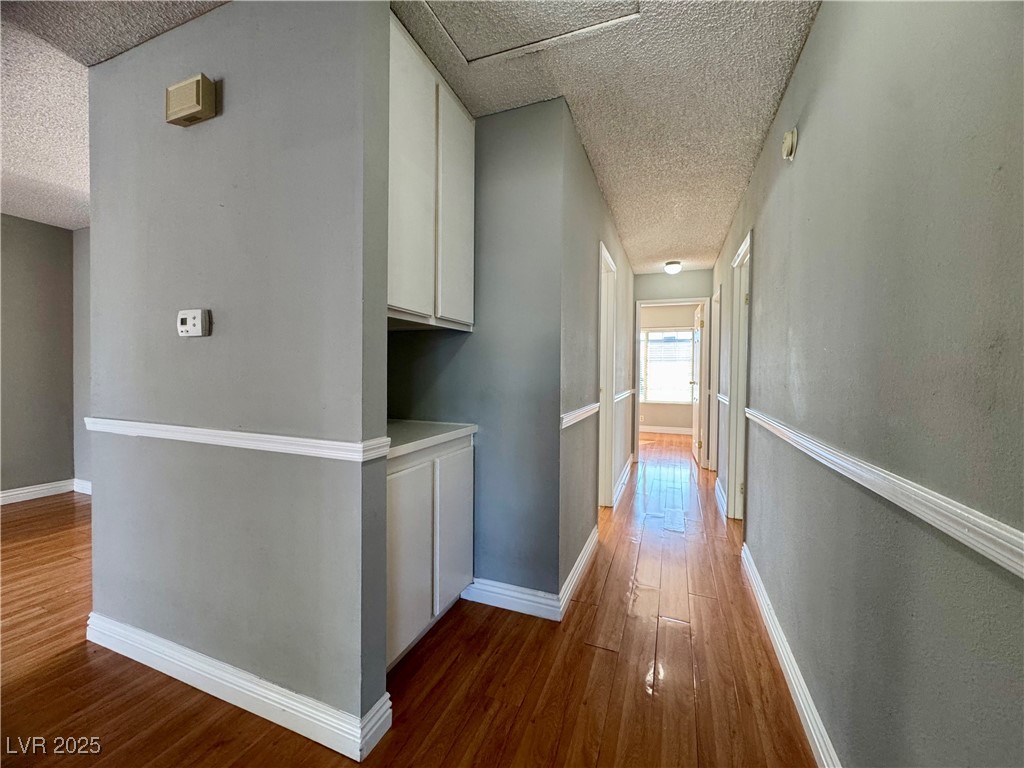 7018 MONTCLIFF Avenue