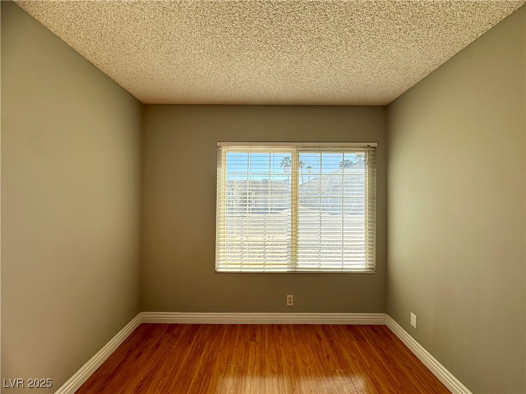 7018 MONTCLIFF Avenue