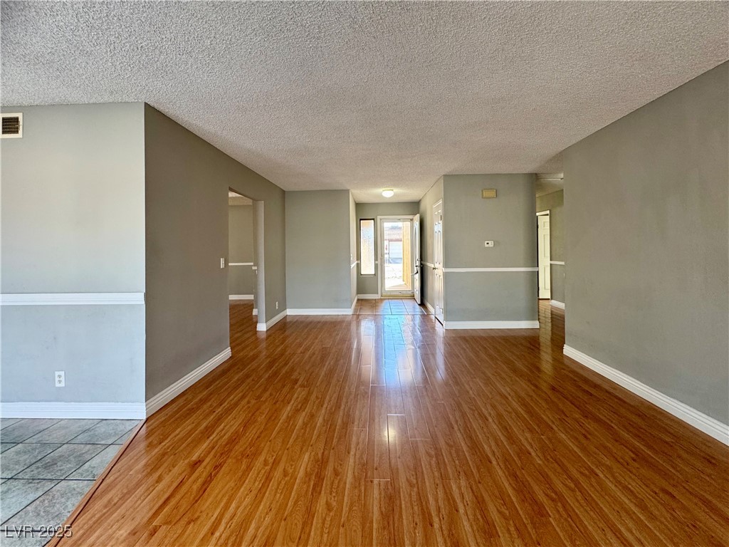 7018 MONTCLIFF Avenue