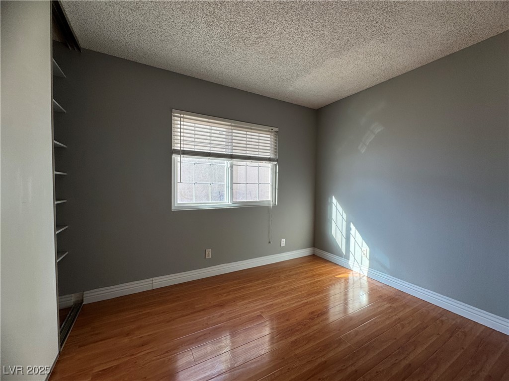 7018 MONTCLIFF Avenue