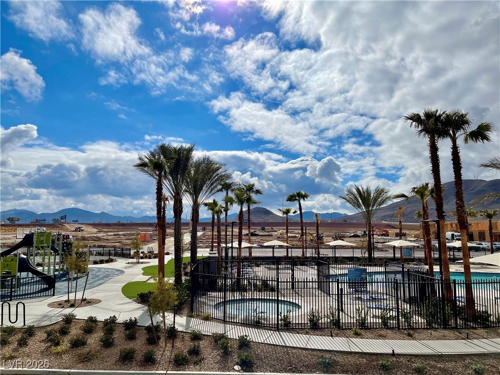 12185 Scarlet Ember Road 4