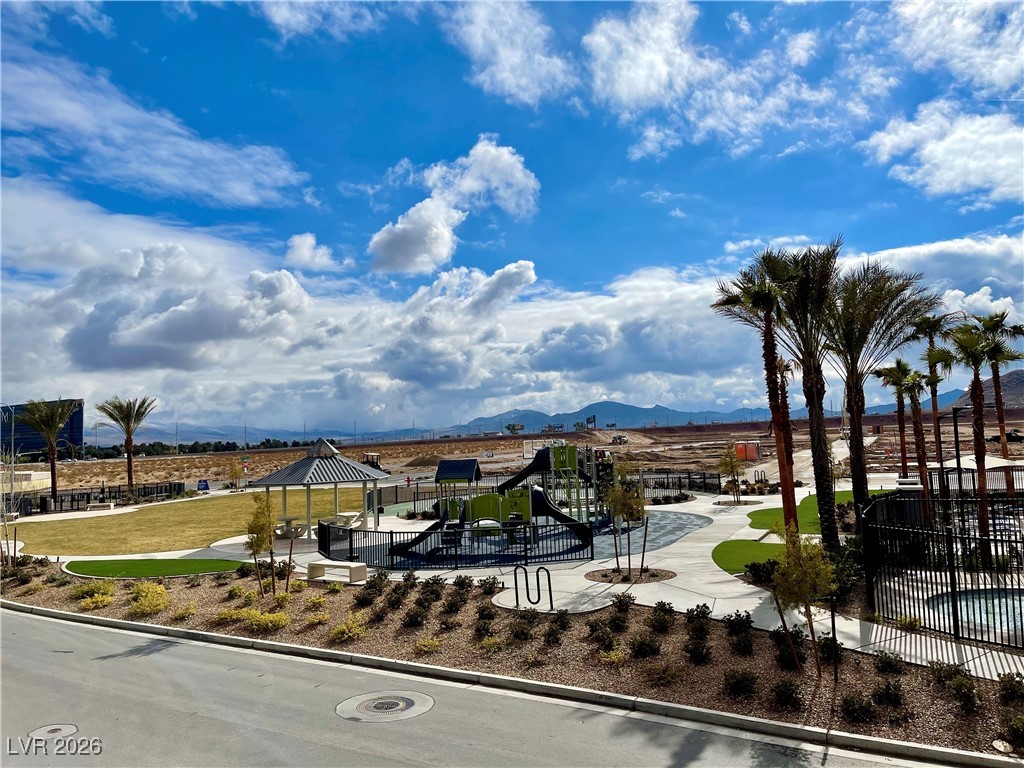 12185 Scarlet Ember Road 4