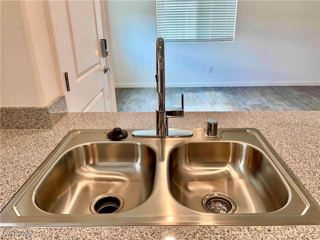 12185 Scarlet Ember Road 4