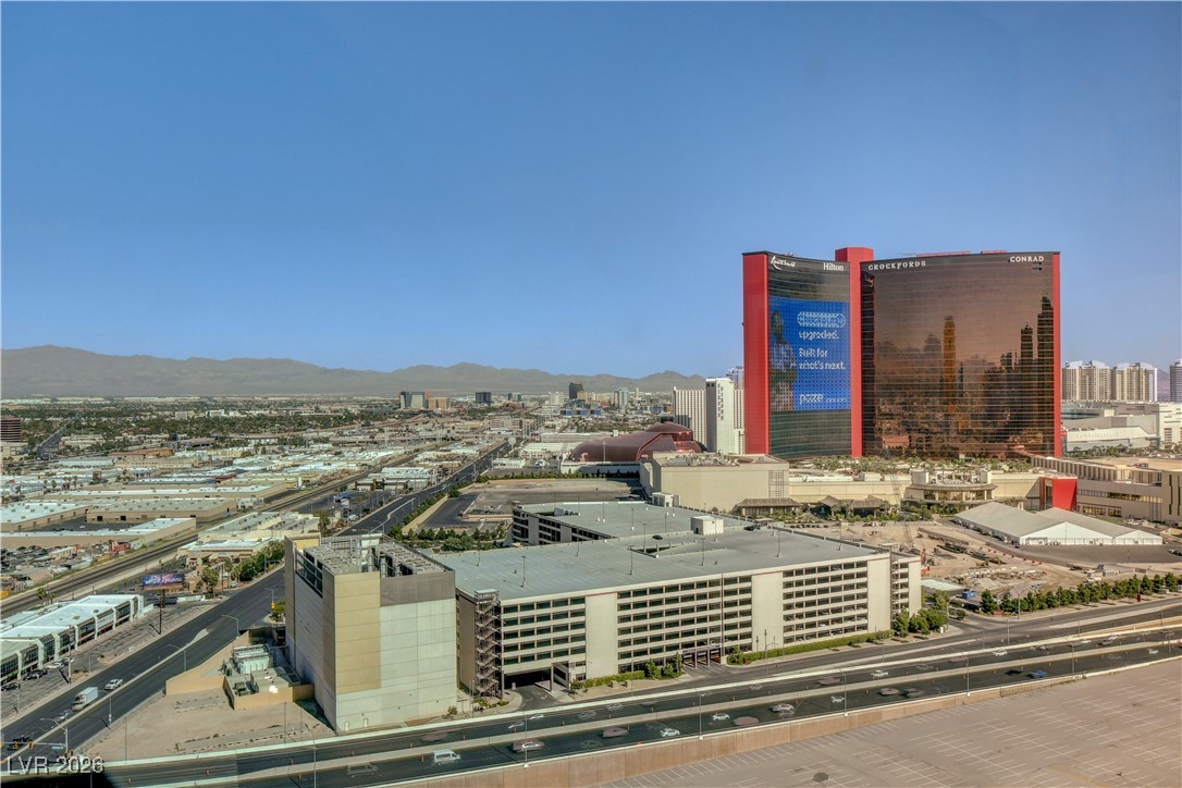 2000 North Fashion Show Drive 3316