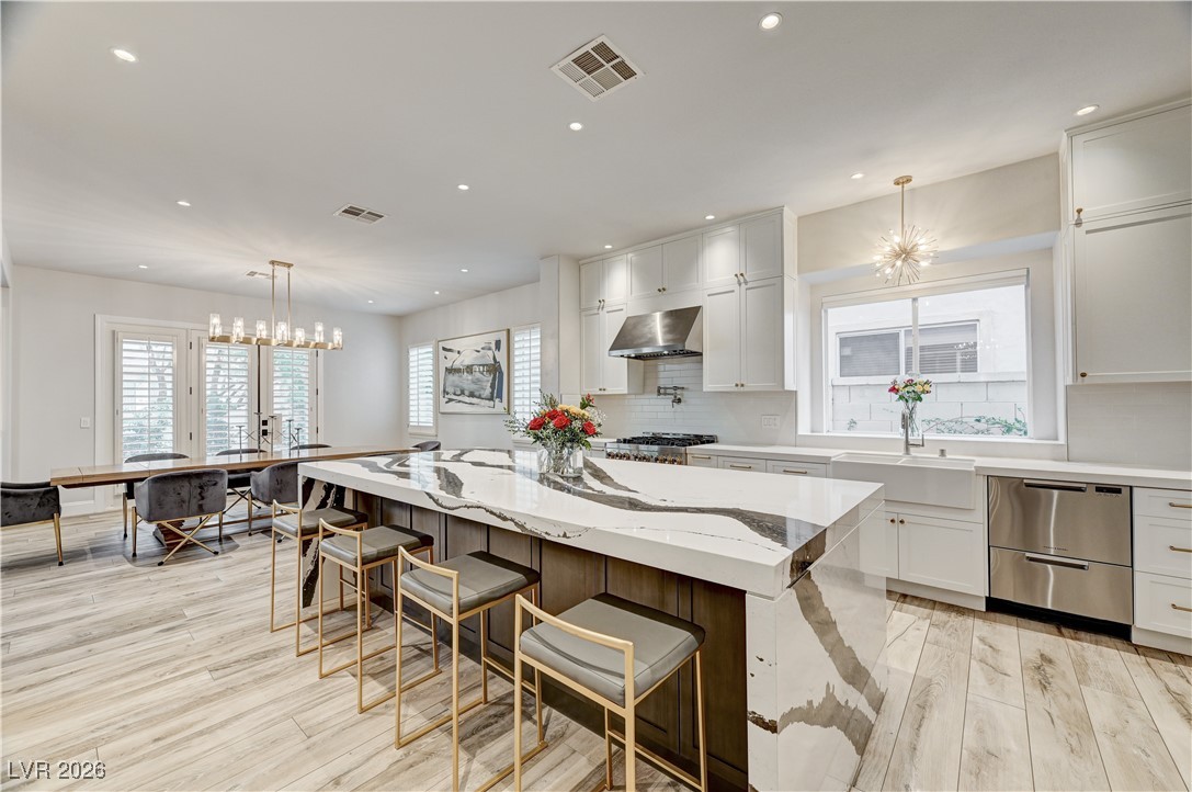 812 Sir James Bridge Way