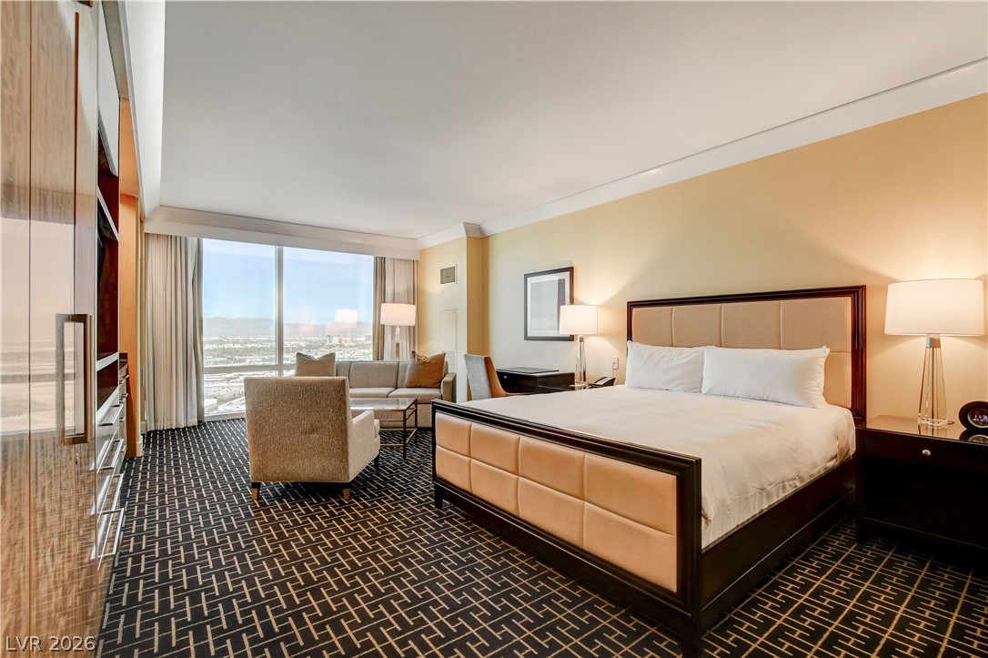 2000 North Fashion Show Drive 3316