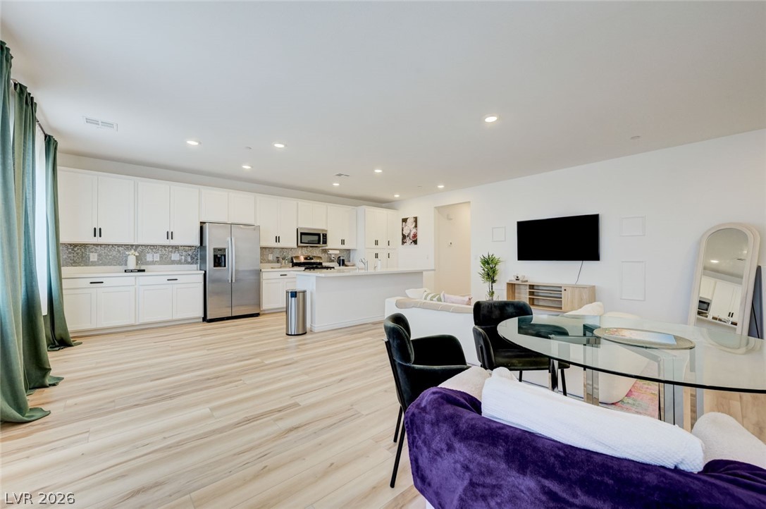 236 Walsh Peak Avenue