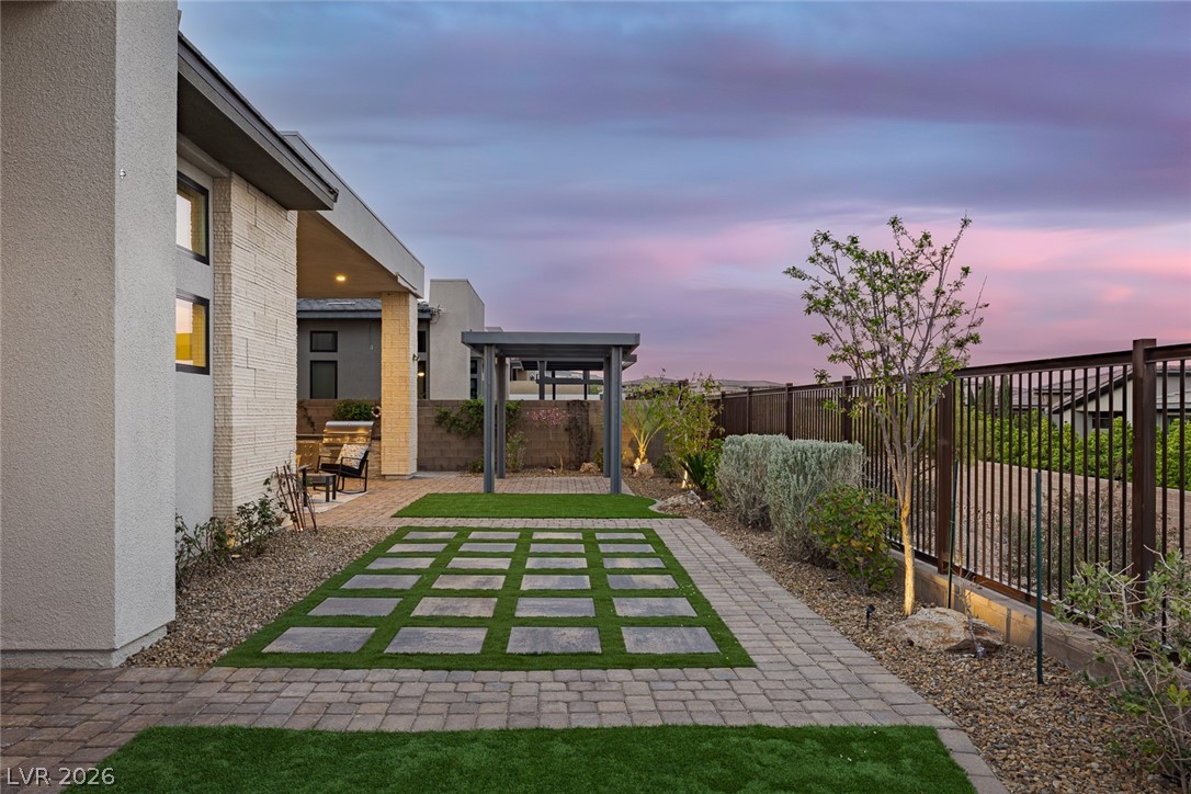 5192 Rock Daisy Drive