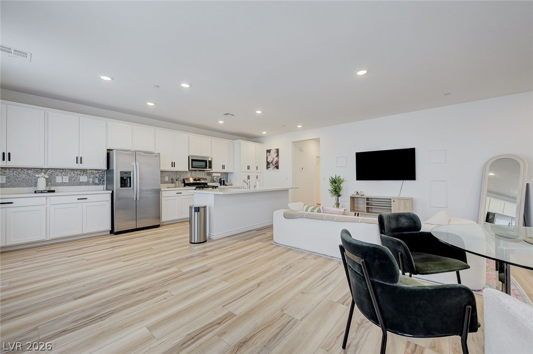 236 Walsh Peak Avenue