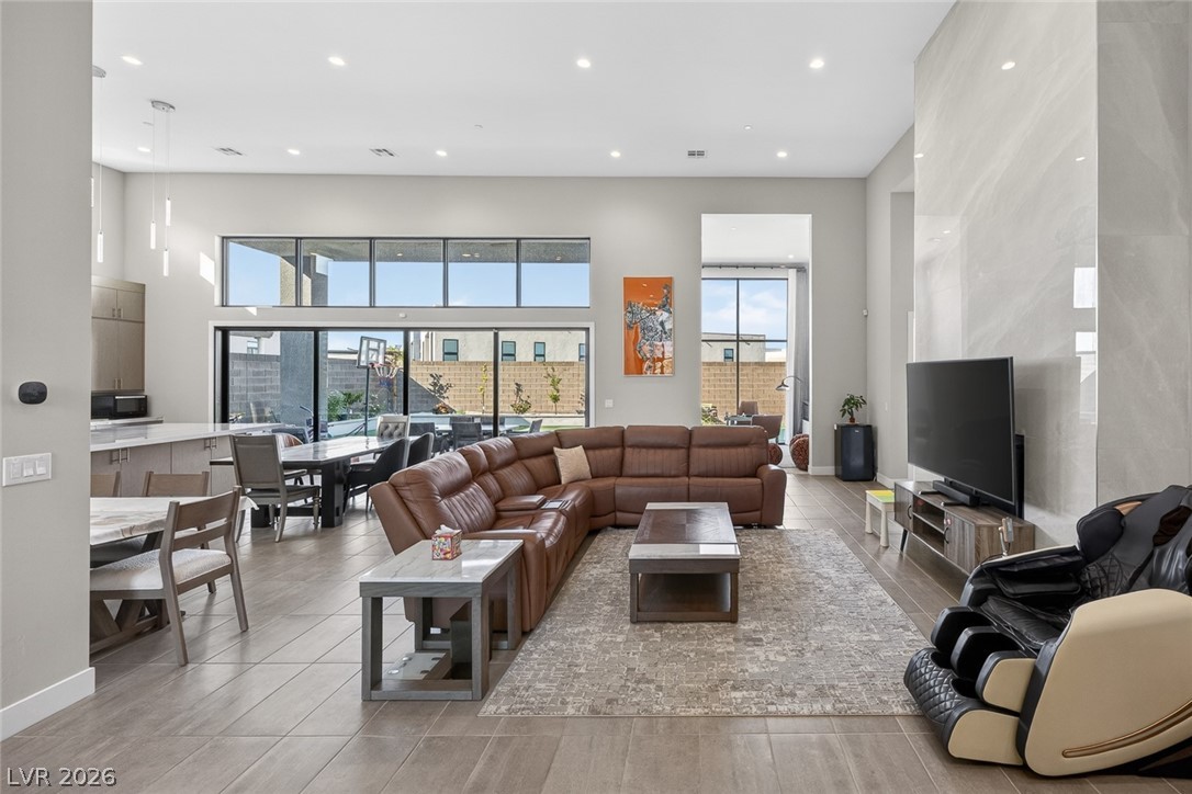 10766 Agate Cliffs Avenue